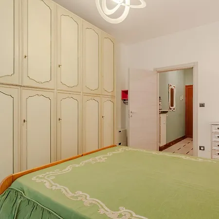 Guesthost - Lingotto Classy * Turin