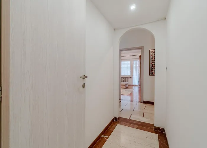 Guesthost - Lingotto Classy * Torino