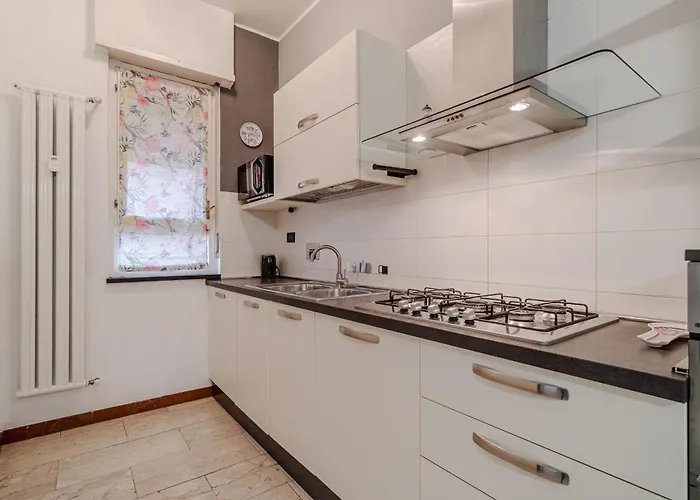 Guesthost - Lingotto Classy * Torino